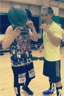 娱乐吃瓜酱男生打球,吃瓜酱眼中的篮球少年热血传奇